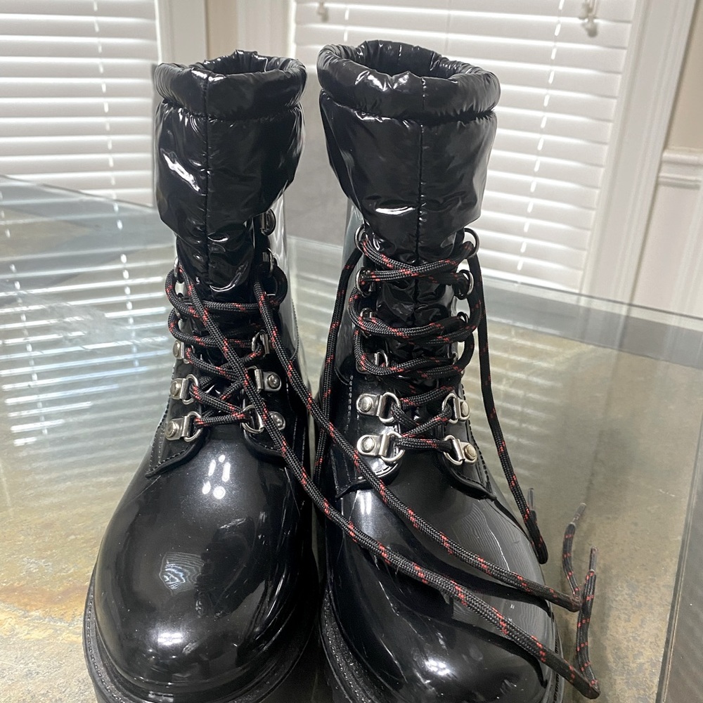 NINE WEST KEEP IT COMBAT BOOT